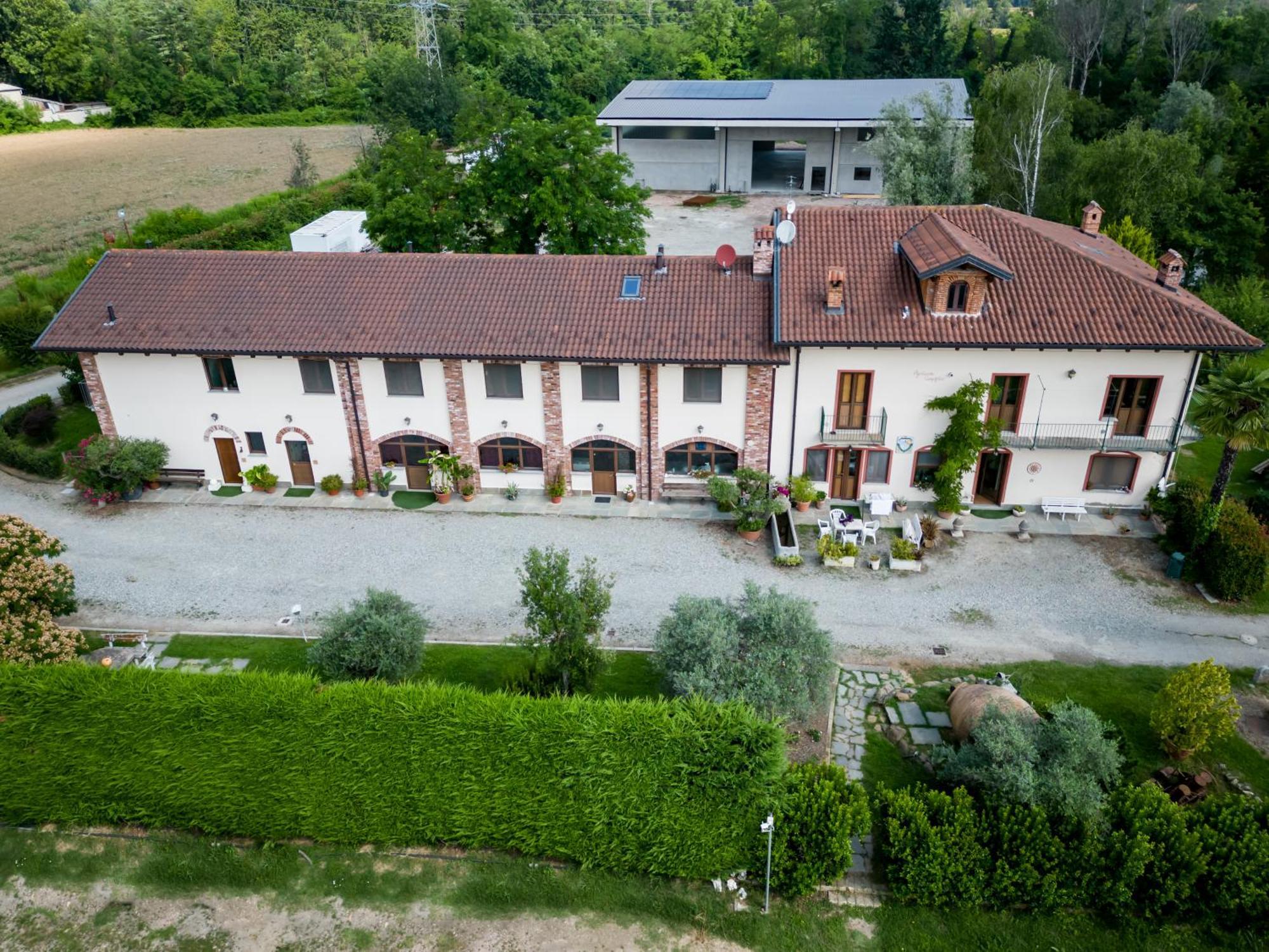 Agriturismo Parco Campofelice Lombardore Bagian luar foto