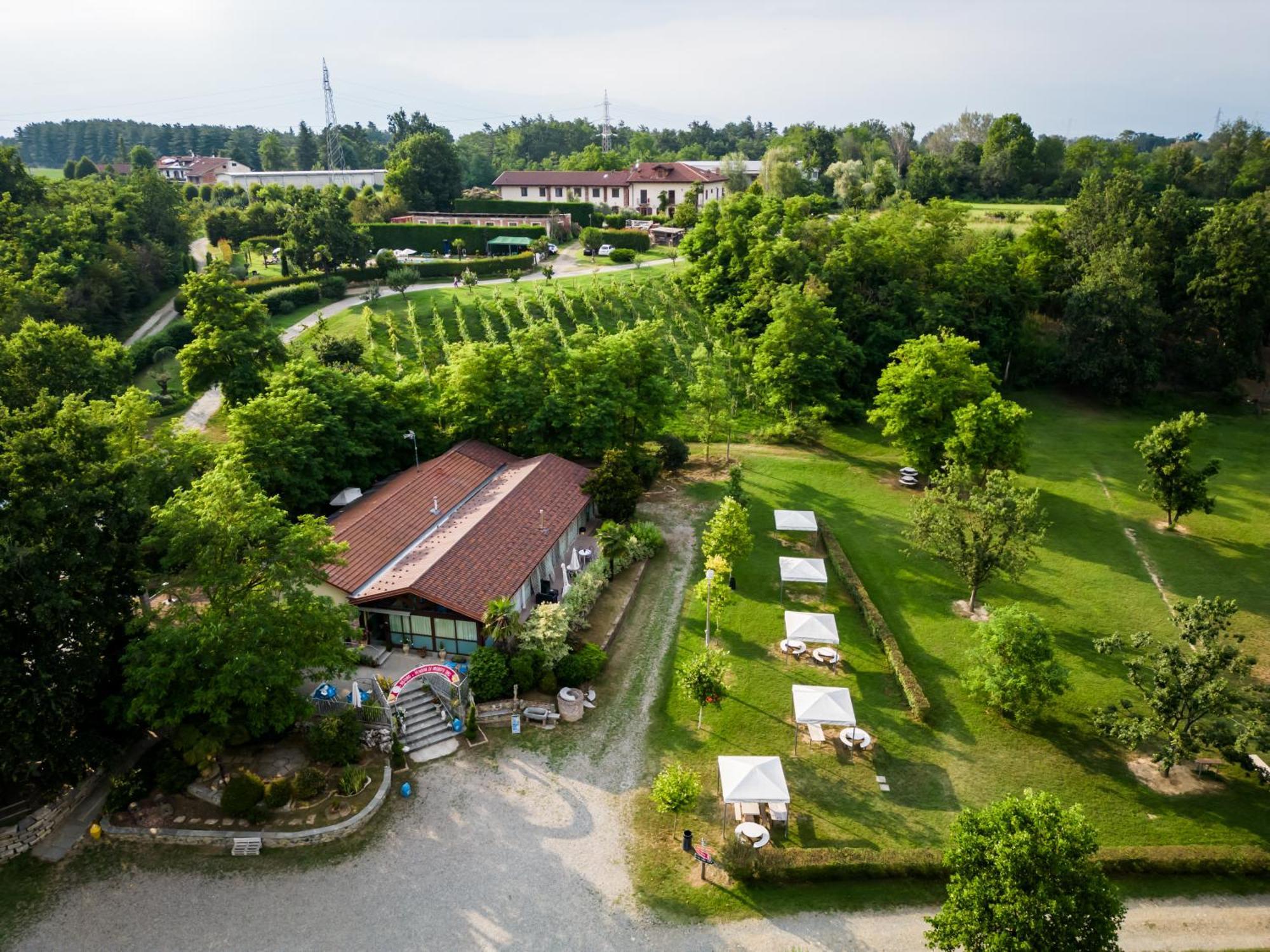 Agriturismo Parco Campofelice Bed & Breakfast Lombardore Bagian luar foto