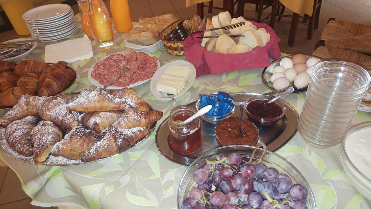 Agriturismo Parco Campofelice Lombardore Bagian luar foto